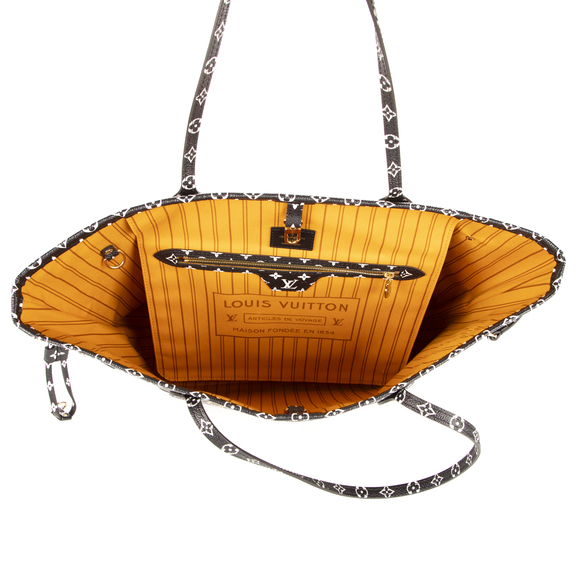 Louis Vuitton Ltd. Ed. Jungle Neverfull MM - Picture 7 of 9